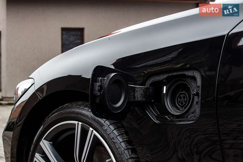 Седан BMW 3 Series 2022 в Львові