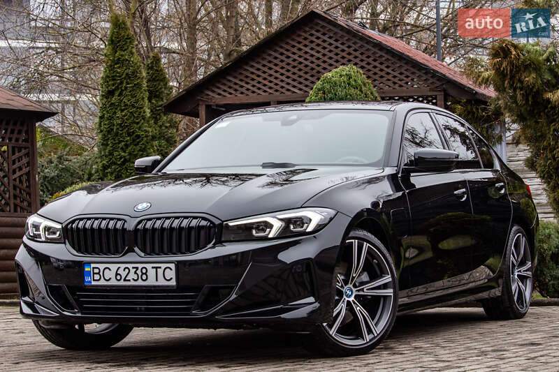 Седан BMW 3 Series 2022 в Львові