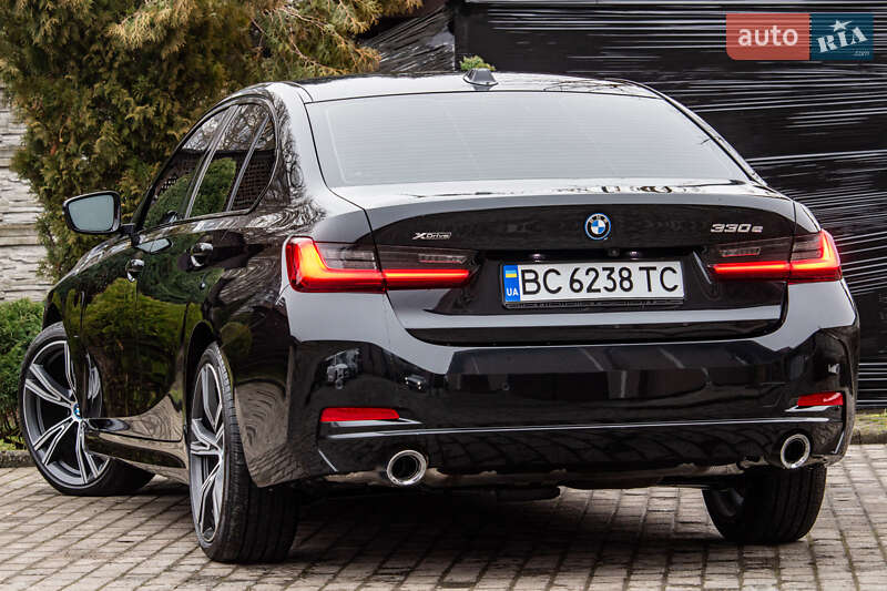 Седан BMW 3 Series 2022 в Львові