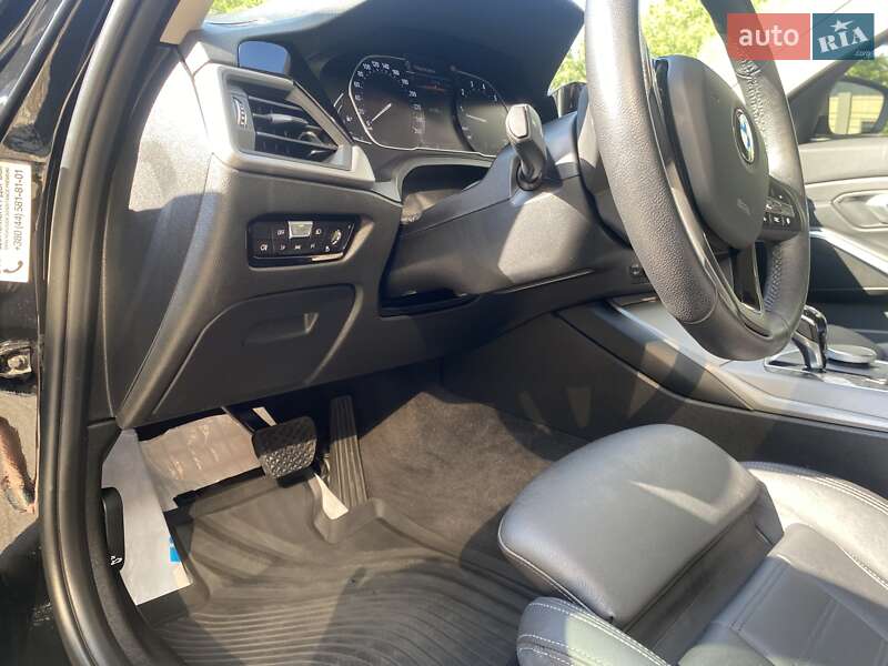 Седан BMW 3 Series 2020 в Киеве