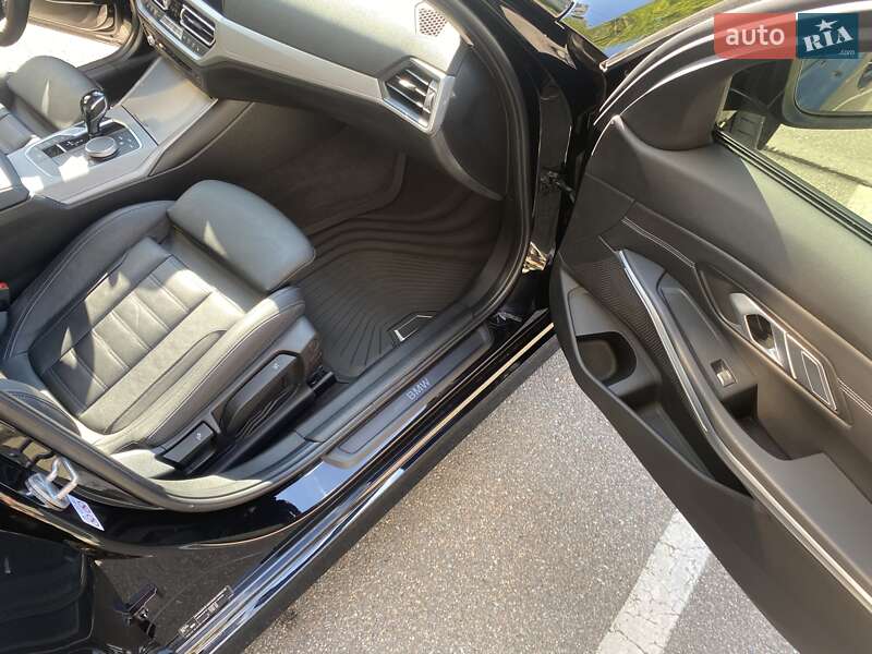 Седан BMW 3 Series 2020 в Киеве