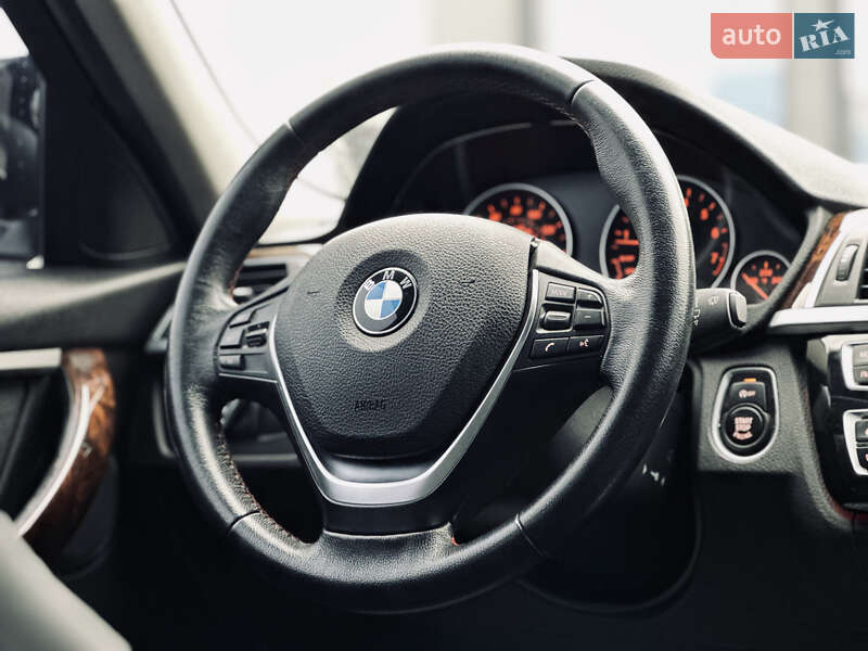 Седан BMW 3 Series 2015 в Кременчуге