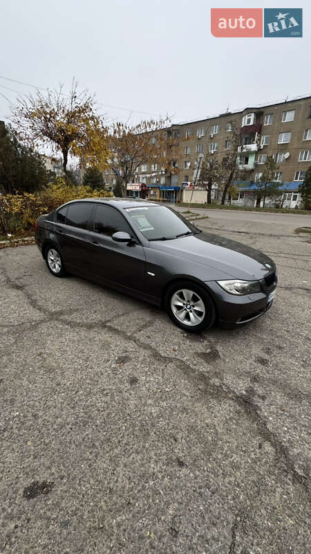 Седан BMW 3 Series 2005 в Белгороде-Днестровском