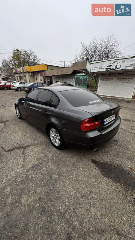 Седан BMW 3 Series 2005 в Белгороде-Днестровском