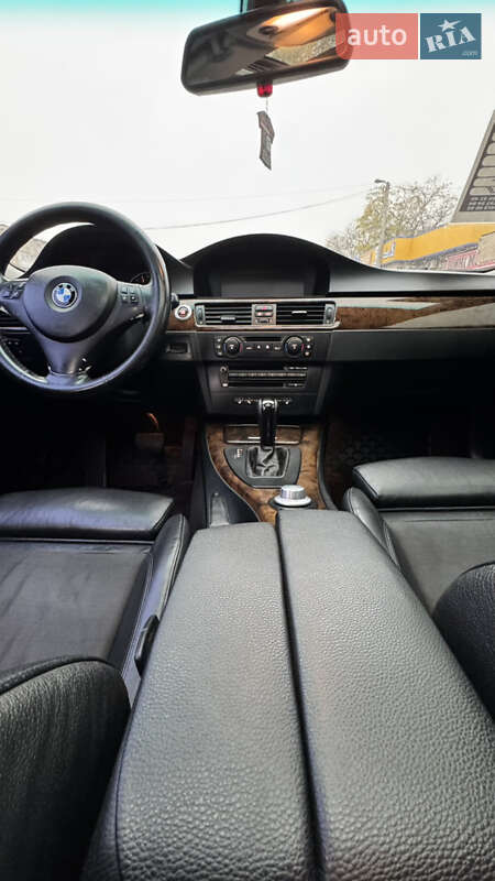 Седан BMW 3 Series 2005 в Белгороде-Днестровском