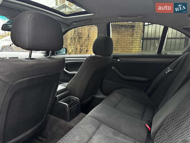 Седан BMW 3 Series 2001 в Киеве