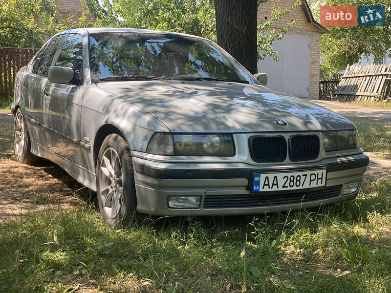 Седан BMW 3 Series 1997 в Сквире