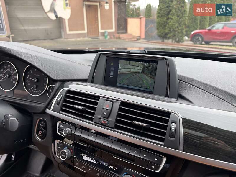 Седан BMW 3 Series 2018 в Киеве