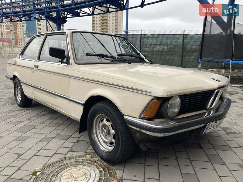 Седан BMW 3 Series 1983 в Харькове
