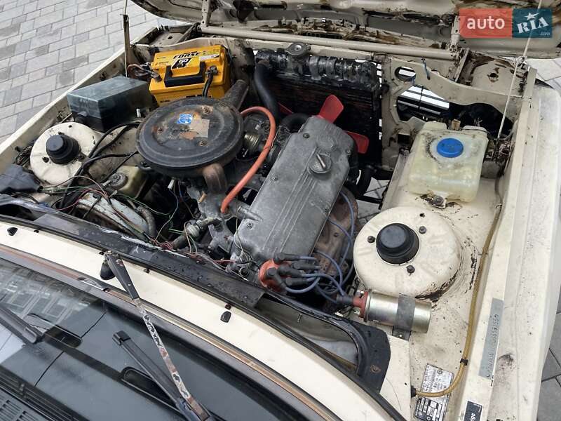 Седан BMW 3 Series 1983 в Харькове