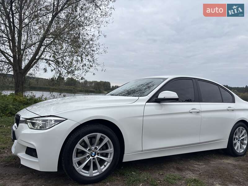 Седан BMW 3 Series 2018 в Києві
