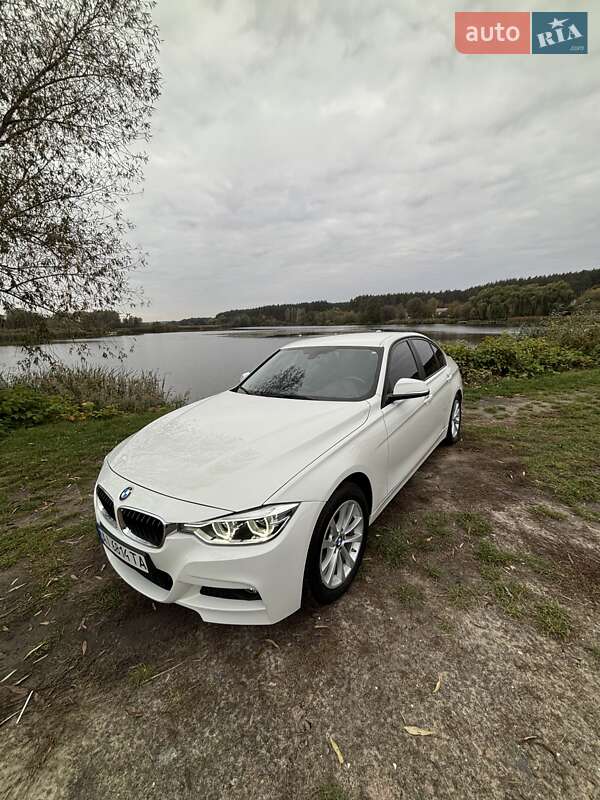 Седан BMW 3 Series 2018 в Києві
