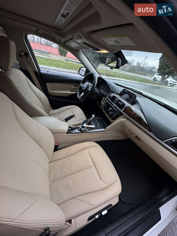 Седан BMW 3 Series 2017 в Хмельнике