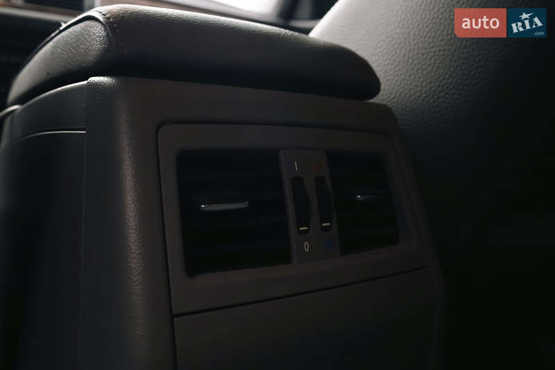 Седан BMW 3 Series 2009 в Кременчуге фото 12 Седан BMW 3 Series 2009 в Кременчуге