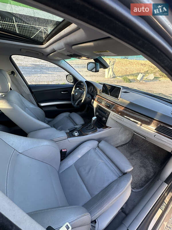Седан BMW 3 Series 2009 в Кременчуге фото 16 Седан BMW 3 Series 2009 в Кременчуге