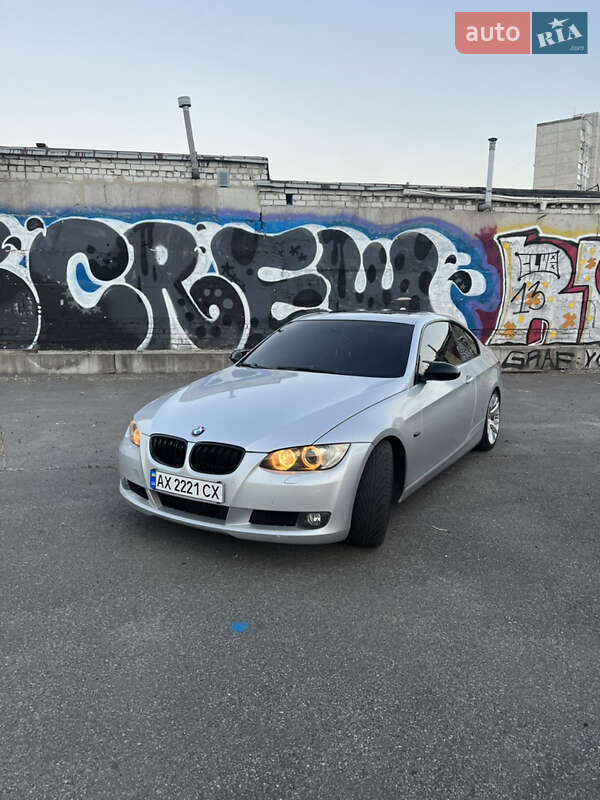 Купе BMW 3 Series 2009 в Харькове