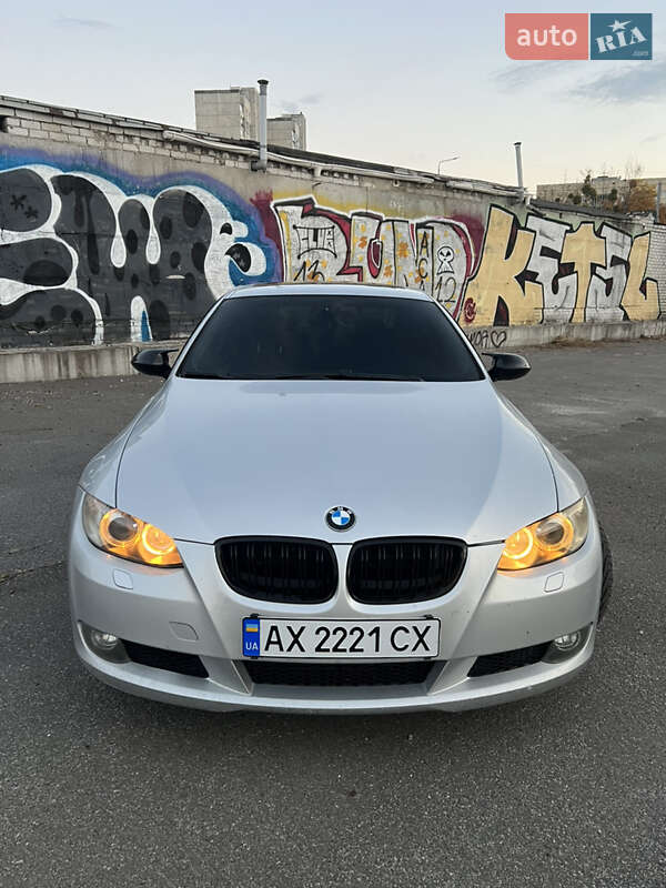Купе BMW 3 Series 2009 в Харькове