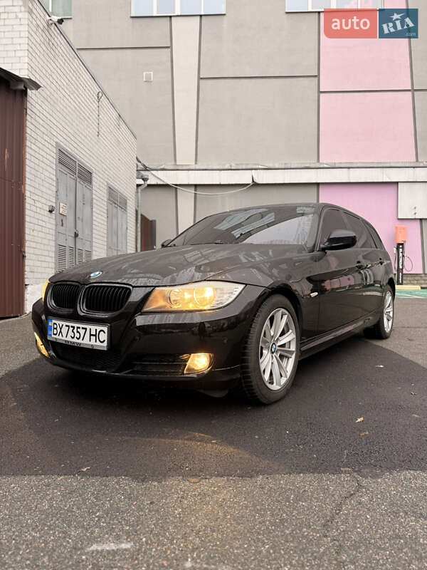 Универсал BMW 3 Series 2008 в Киеве