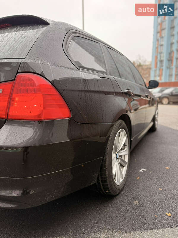 Универсал BMW 3 Series 2008 в Киеве