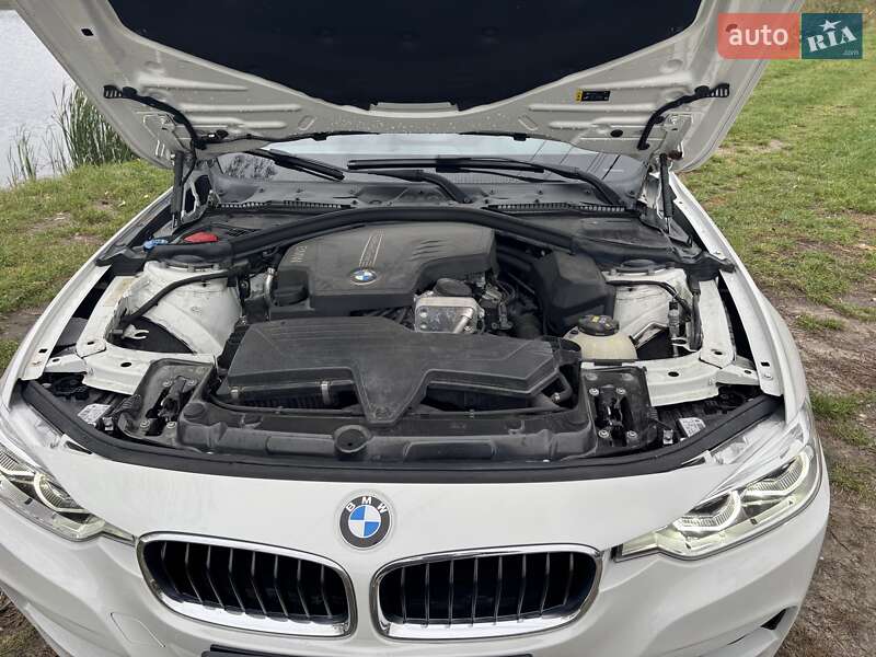 Седан BMW 3 Series 2018 в Києві