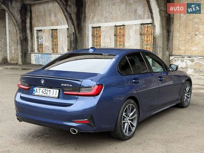 Седан BMW 3 Series 2021 в Ивано-Франковске