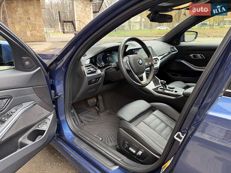 Седан BMW 3 Series 2021 в Ивано-Франковске