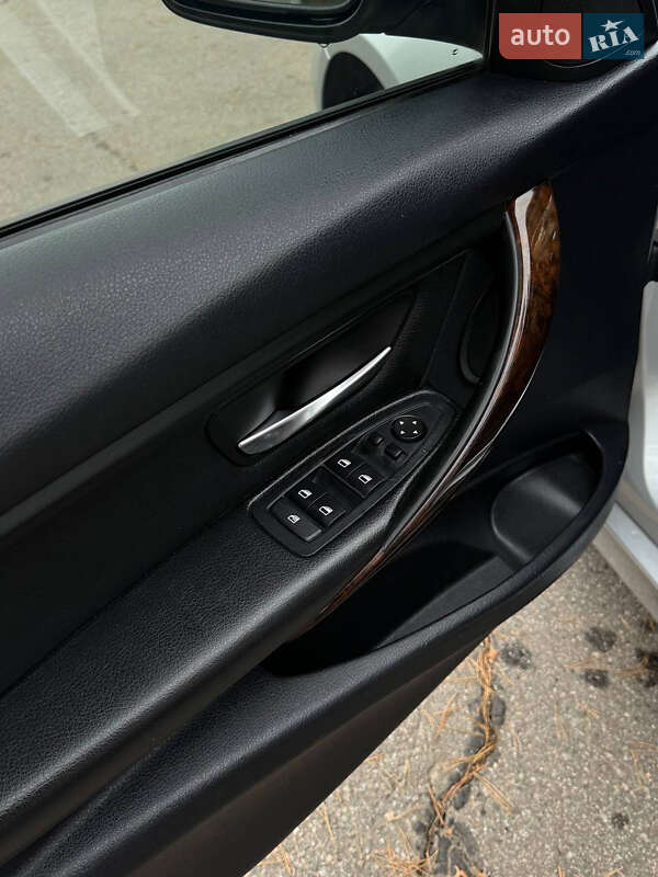 Седан BMW 3 Series 2014 в Харькове фото 26 Седан BMW 3 Series 2014 в Харькове