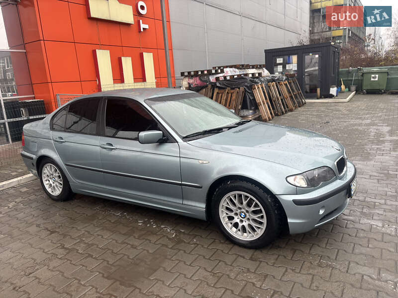 Седан BMW 3 Series 2002 в Черновцах