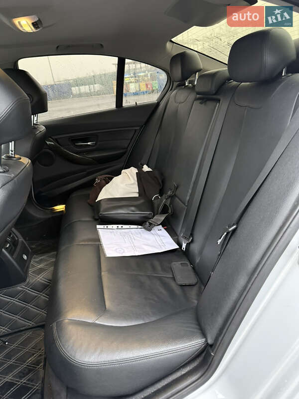 Седан BMW 3 Series 2012 в Киеве фото 13 Седан BMW 3 Series 2012 в Киеве