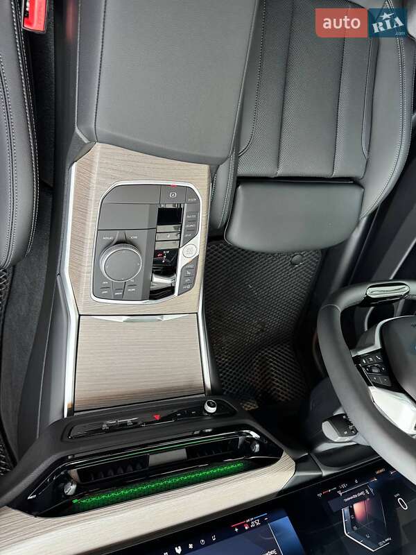 Седан BMW 3 Series 2024 в Виннице