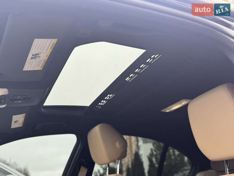 Седан BMW 3 Series 2017 в Виннице