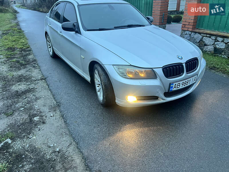 Седан BMW 3 Series 2011 в Калинівці