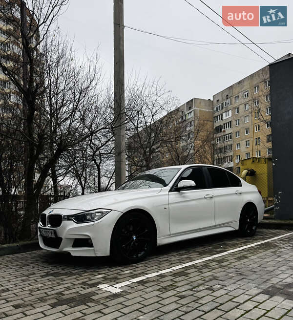 Седан BMW 3 Series 2013 в Львове