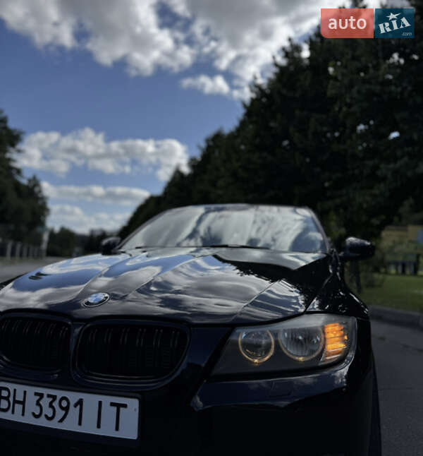 Седан BMW 3 Series 2011 в Днепре
