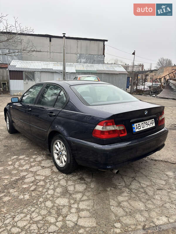 Седан BMW 3 Series 2002 в Киеве
