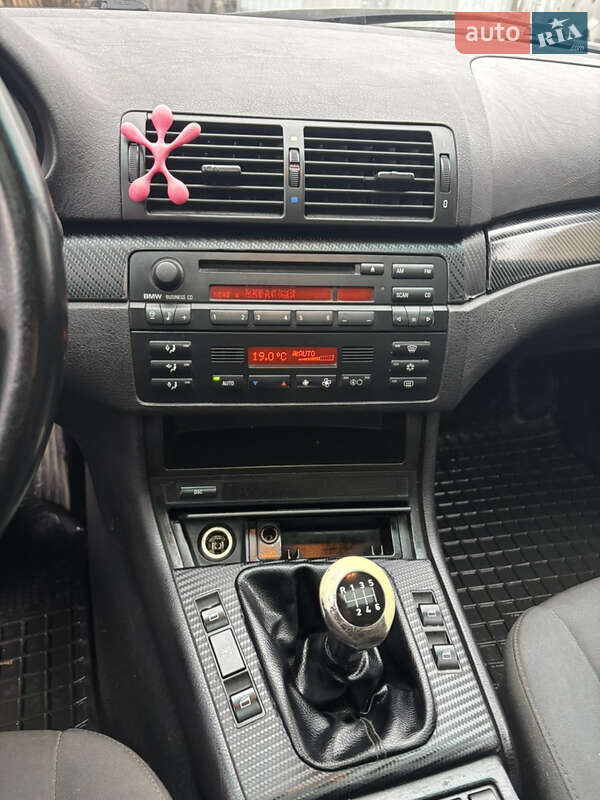 Седан BMW 3 Series 2002 в Киеве