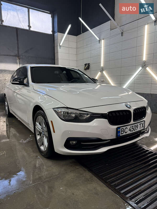 Седан BMW 3 Series 2017 в Новояворовске