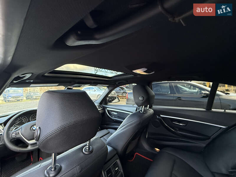 Седан BMW 3 Series 2017 в Новояворовске