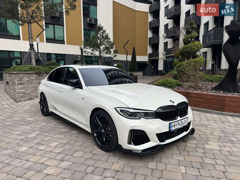 Седан BMW 3 Series 2019 в Киеве