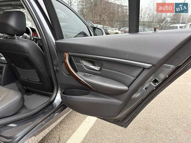 Седан BMW 3 Series 2013 в Киеве