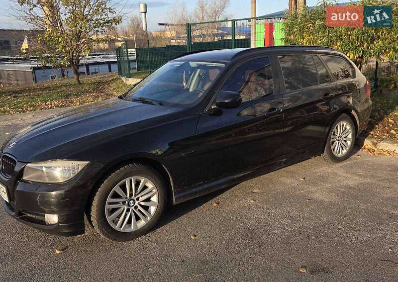 BMW 3 Series 2010