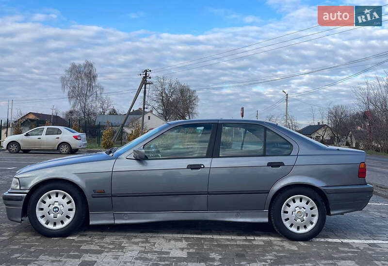 Седан BMW 3 Series 1995 в Львове фото Седан BMW 3 Series 1995 в Львове