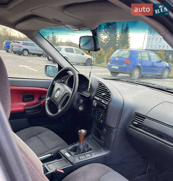 Седан BMW 3 Series 1995 в Львове фото 13 Седан BMW 3 Series 1995 в Львове