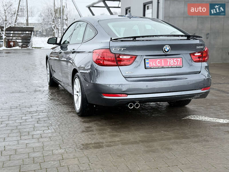 Седан BMW 3 Series 2014 в Львове