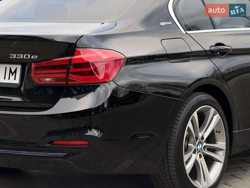 Седан BMW 3 Series 2017 в Ровно фото 8 Седан BMW 3 Series 2017 в Ровно