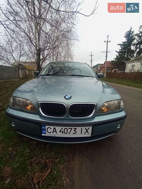 Седан BMW 3 Series 2004 в Новоархангельске