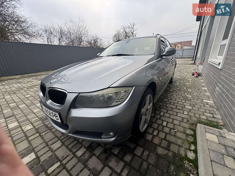 Универсал BMW 3 Series 2010 в Киеве