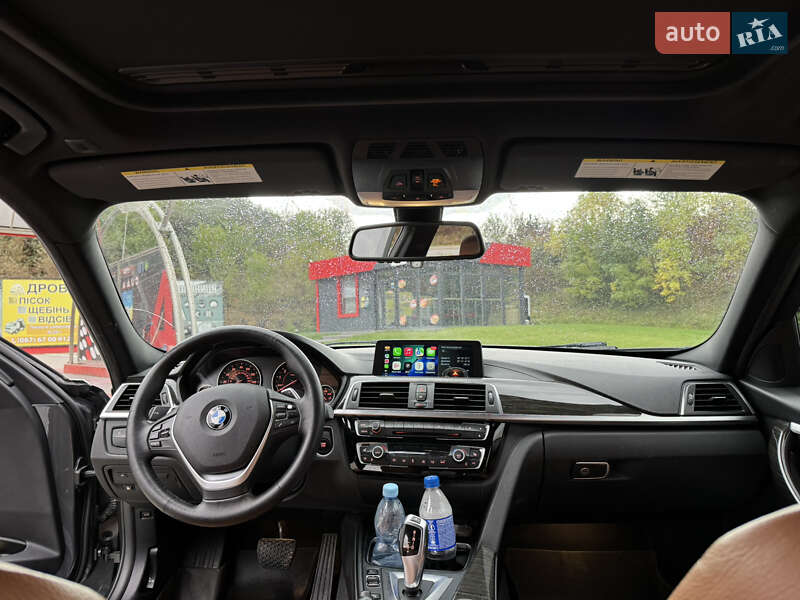 Седан BMW 3 Series 2017 в Зборове