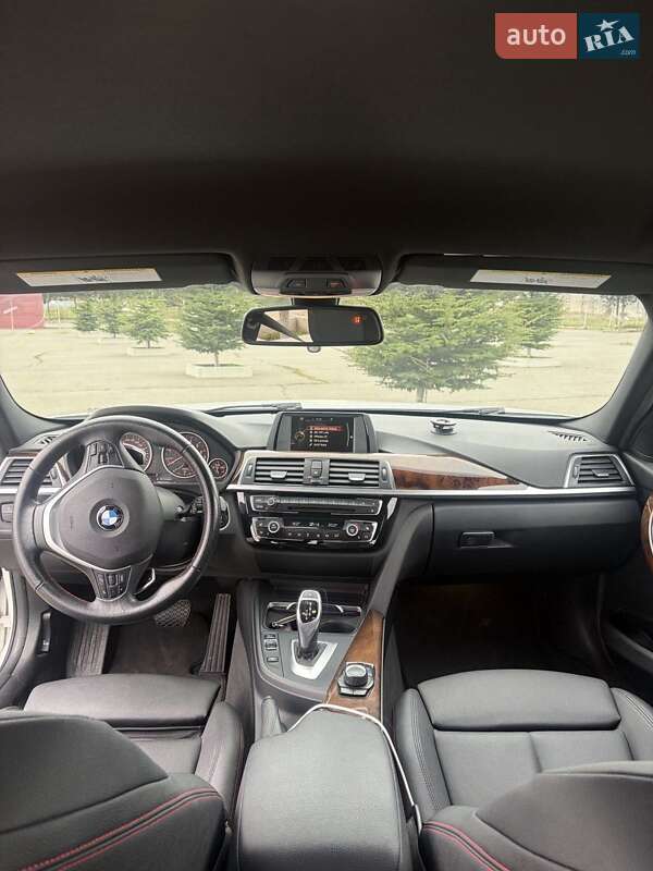 Седан BMW 3 Series 2017 в Одессе