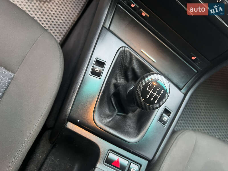 Универсал BMW 3 Series 2004 в Ровно